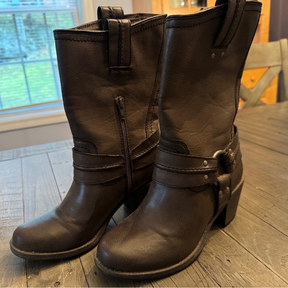 Sonoma Dark Brown Boots